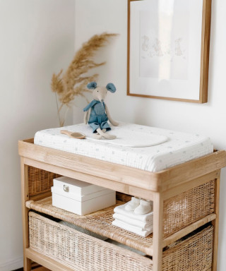 VESTIDOR DE COMODA CLEA